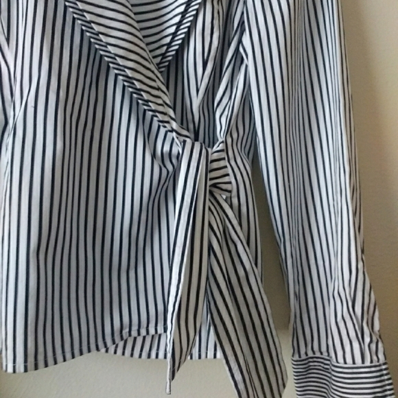 Jones New York Striped Wrap Collared Top - Picture 2 of 10